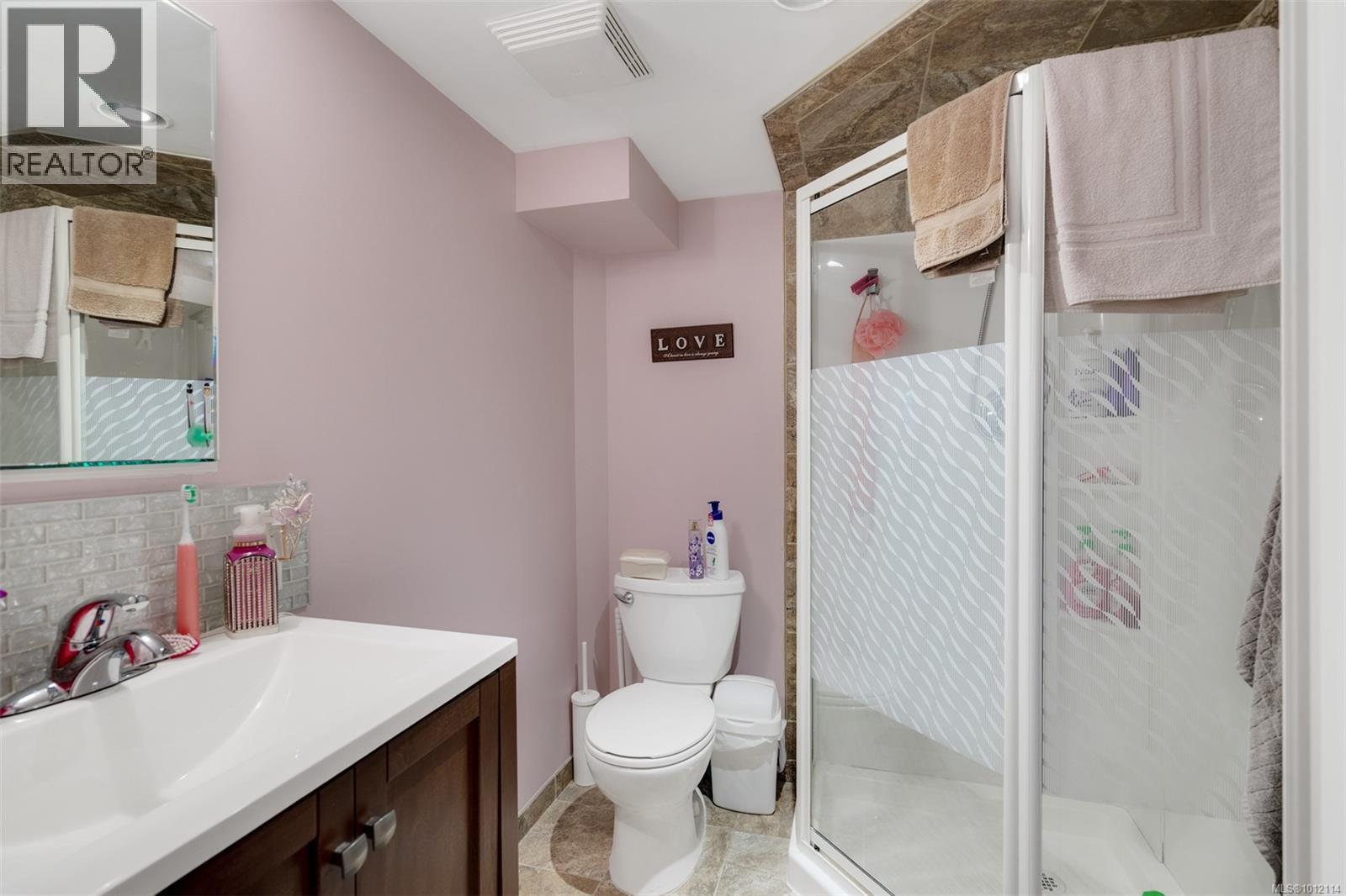  196 Homer Road, Saanich