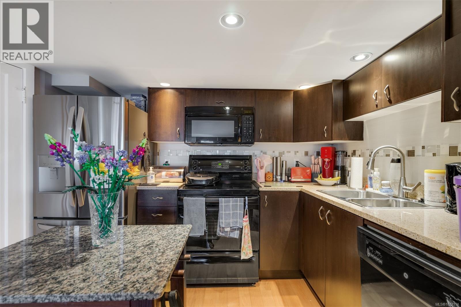  196 Homer Road, Saanich