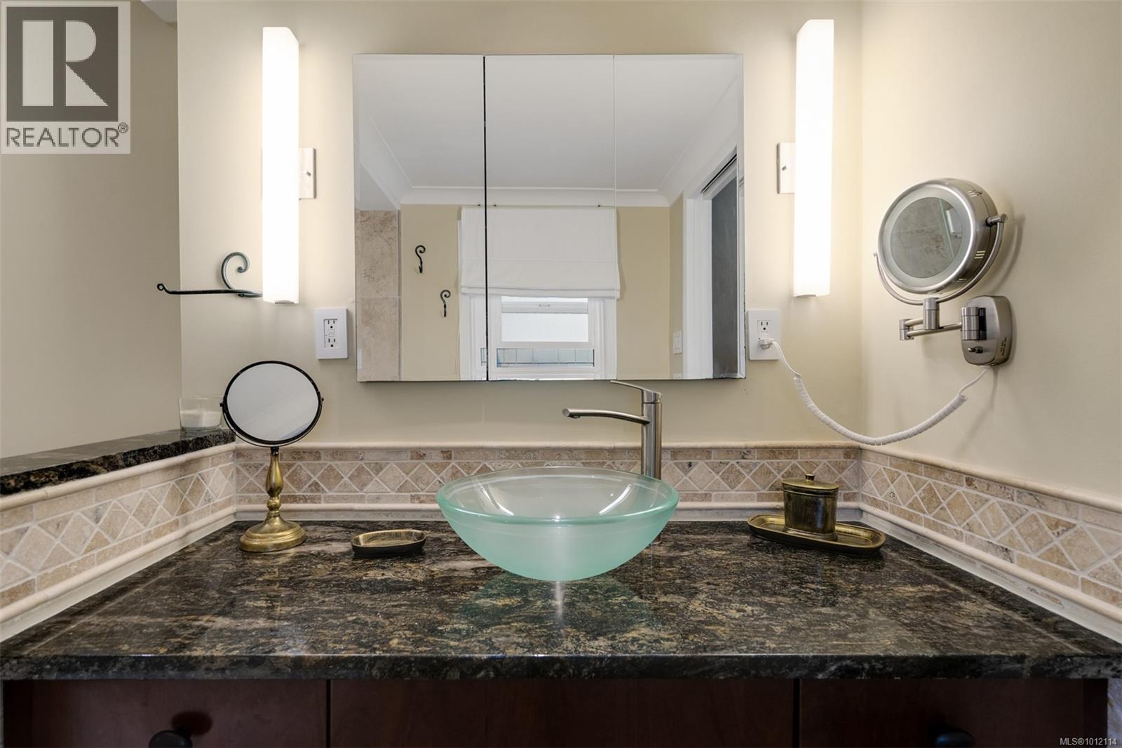  196 Homer Road, Saanich