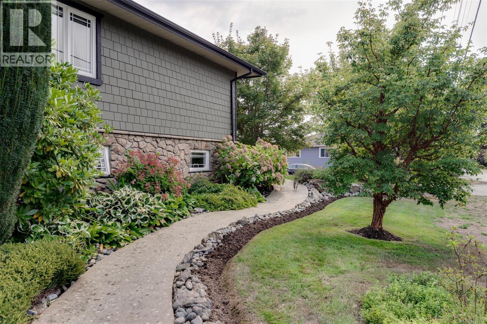  196 Homer Road, Saanich