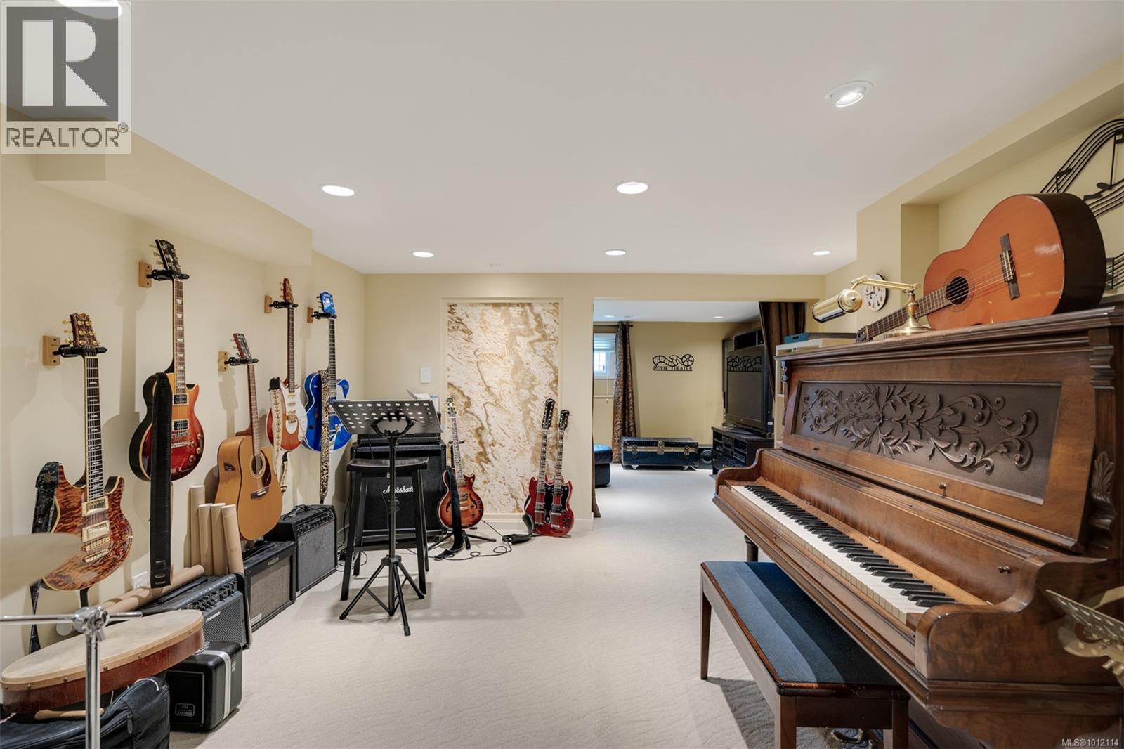  196 Homer Road, Saanich