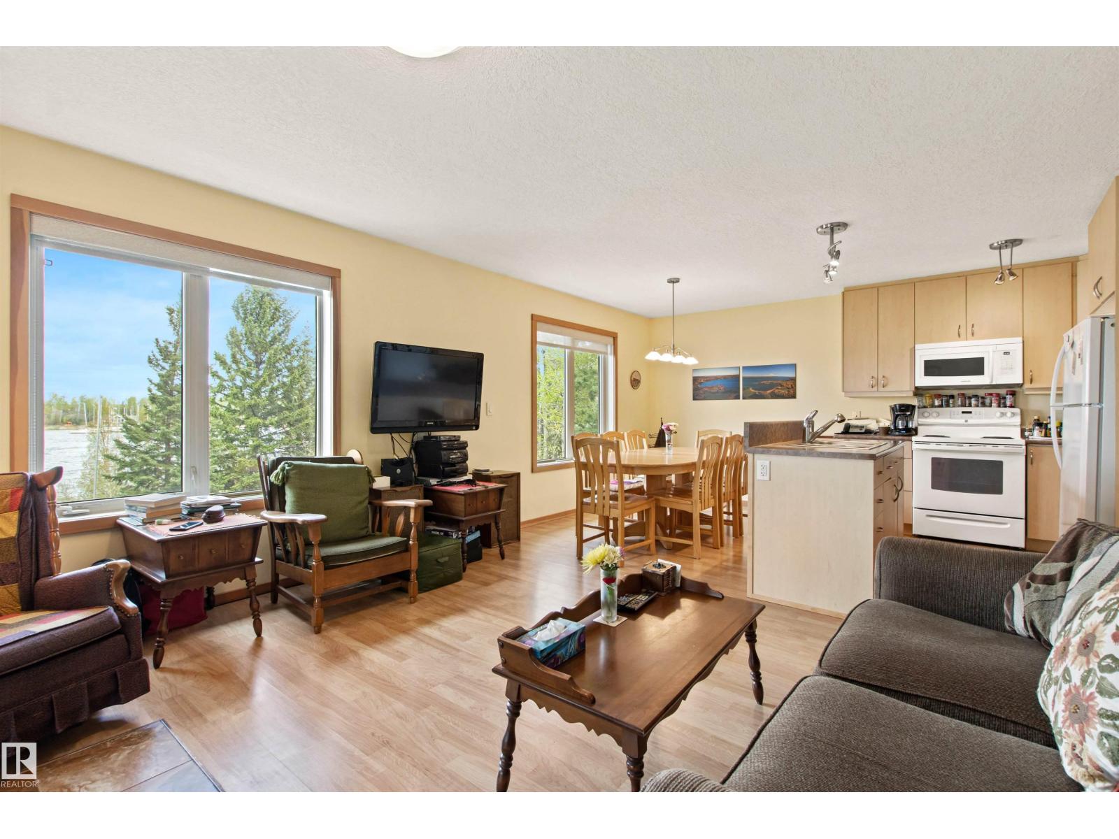 4 Sunshine Bay RD, Rural Parkland County