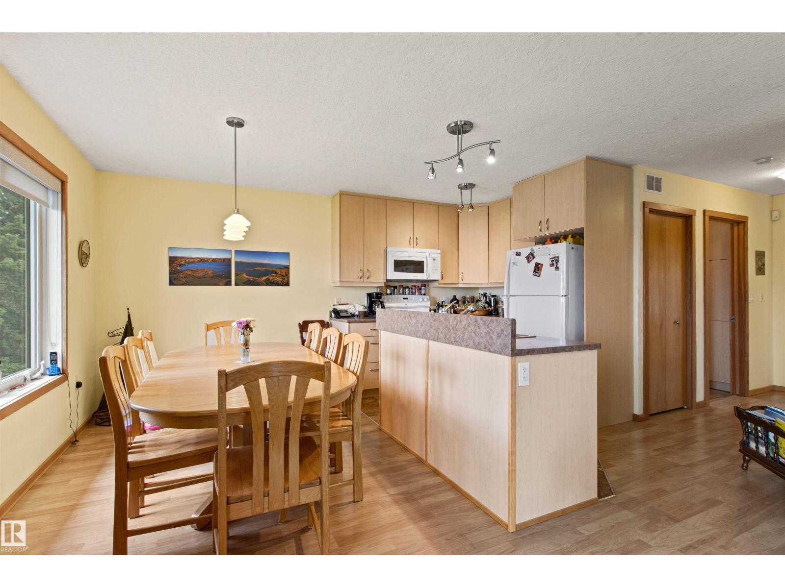 4 Sunshine Bay RD, Rural Parkland County