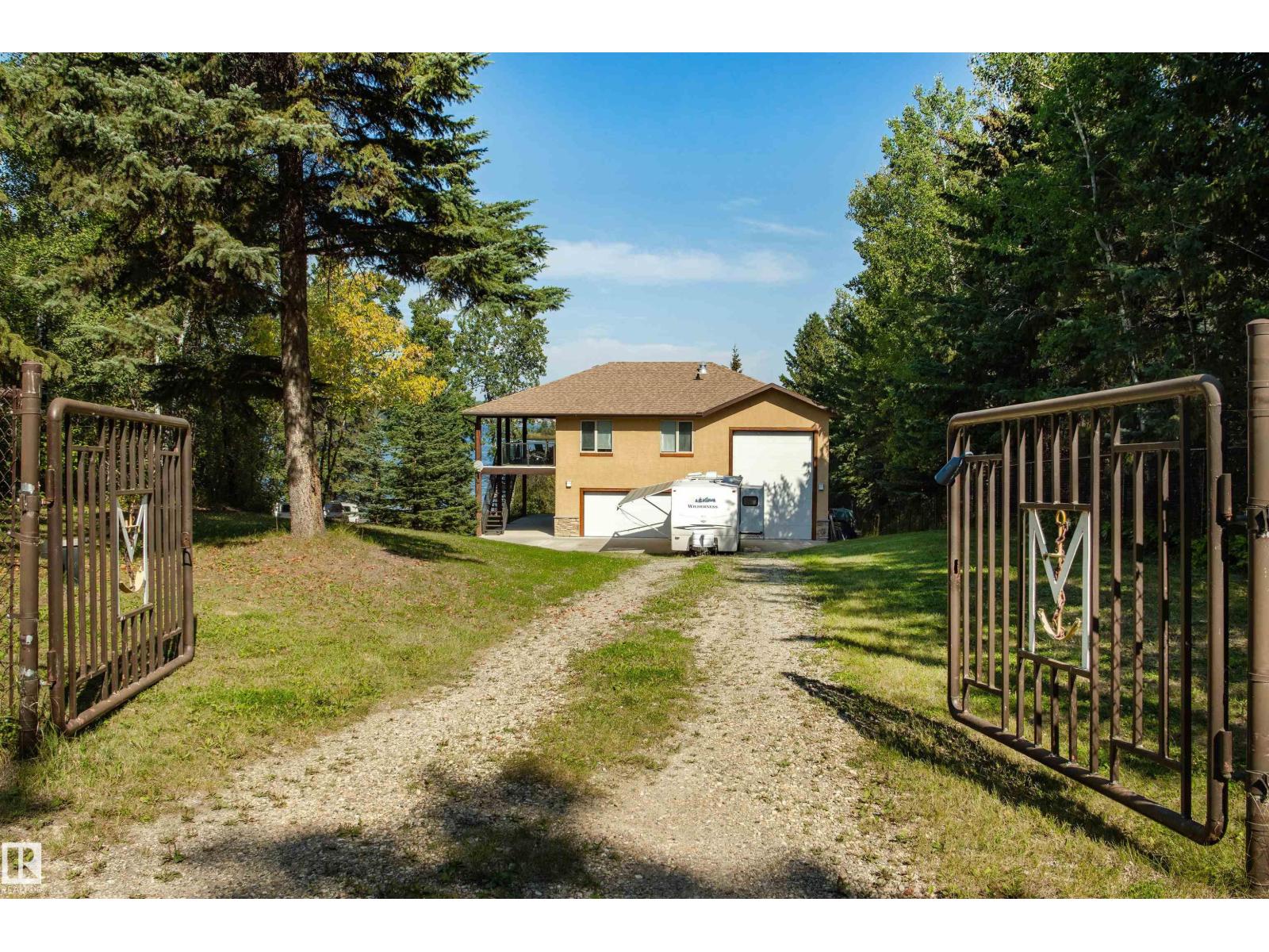 4 Sunshine Bay RD, Rural Parkland County