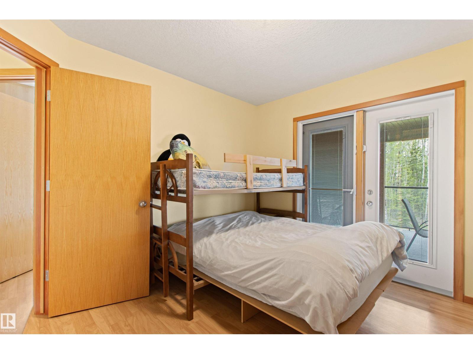 4 Sunshine Bay RD, Rural Parkland County