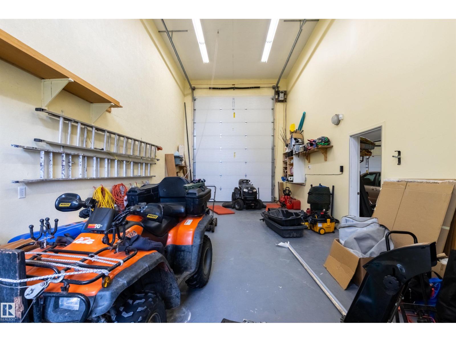 4 Sunshine Bay RD, Rural Parkland County