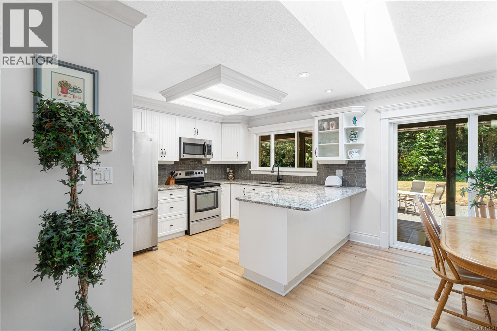 578 Wain Rd, Parksville