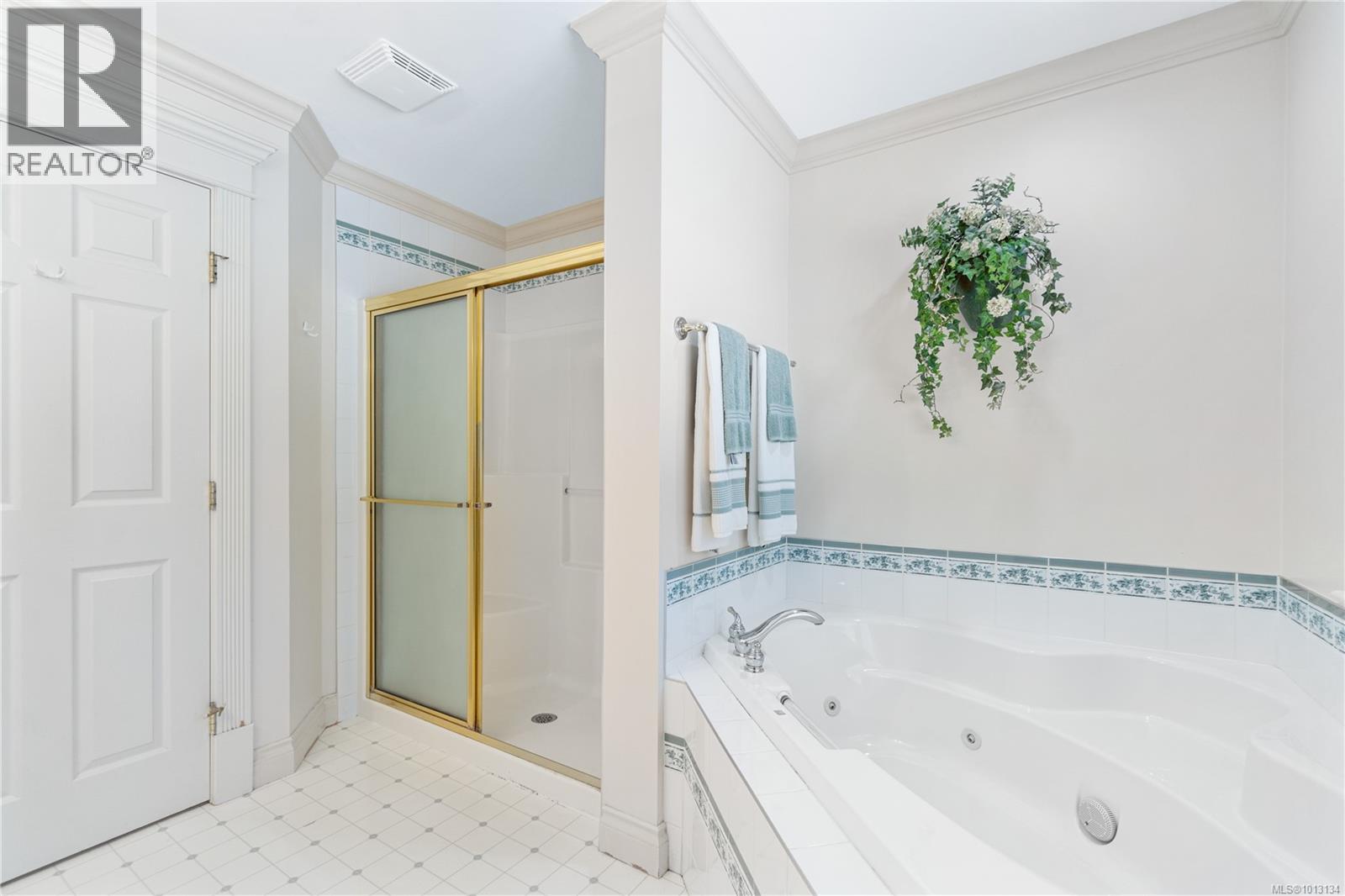 578 Wain Rd, Parksville