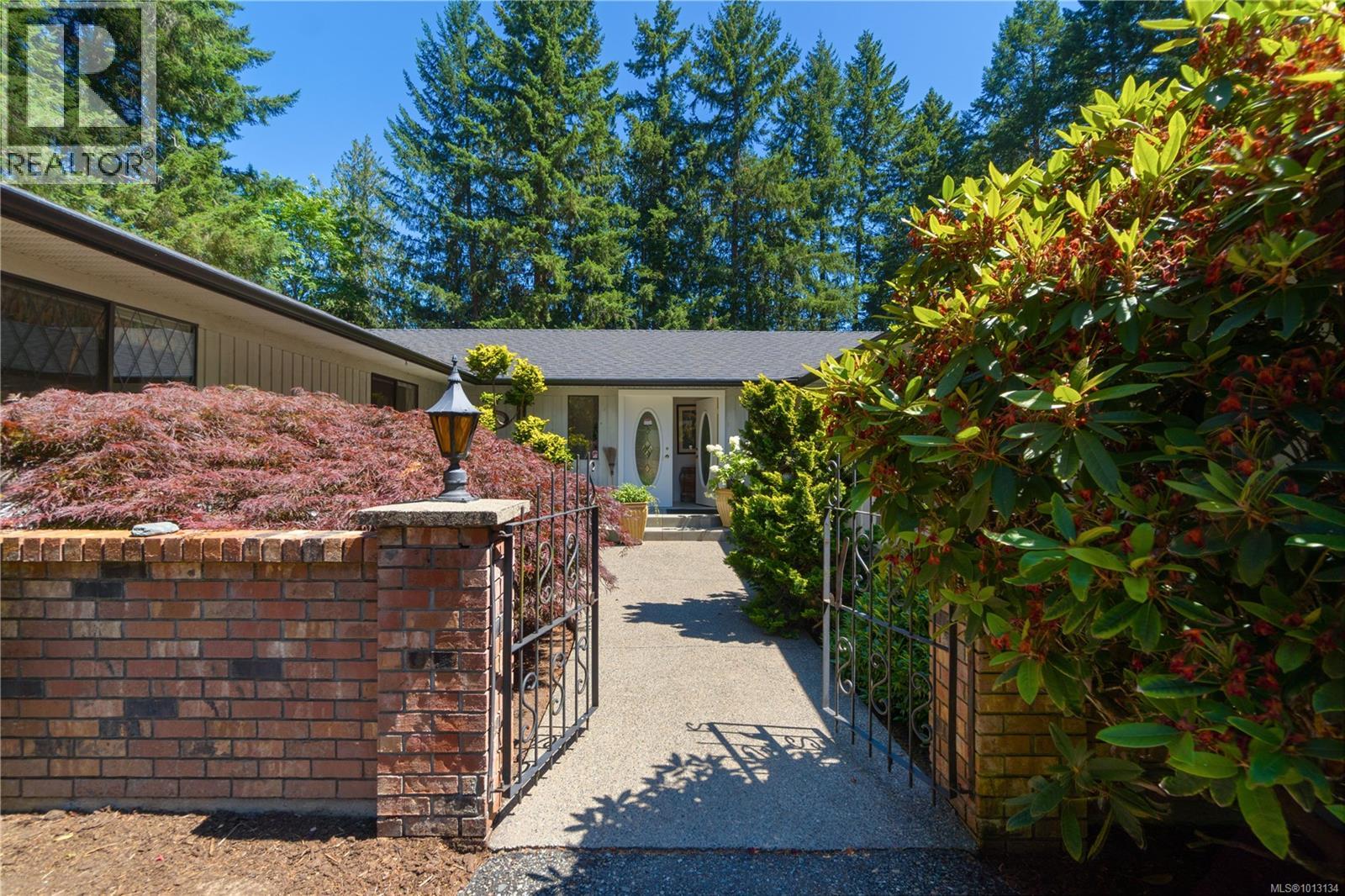 578 Wain Rd, Parksville