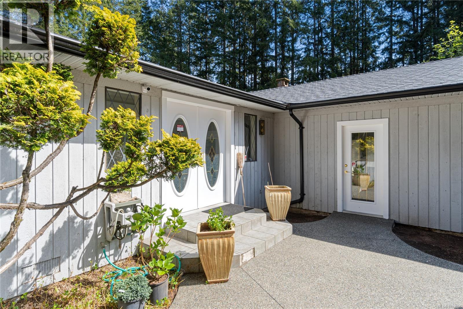 578 Wain Rd, Parksville