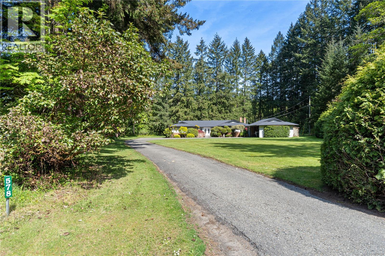 578 Wain Rd, Parksville