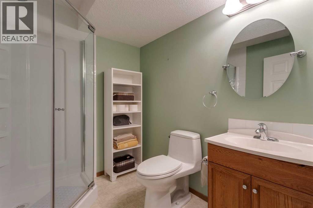 Single Family House 4 Level for Sale in  Citadel Mesa Close NW Citadel Calgary 