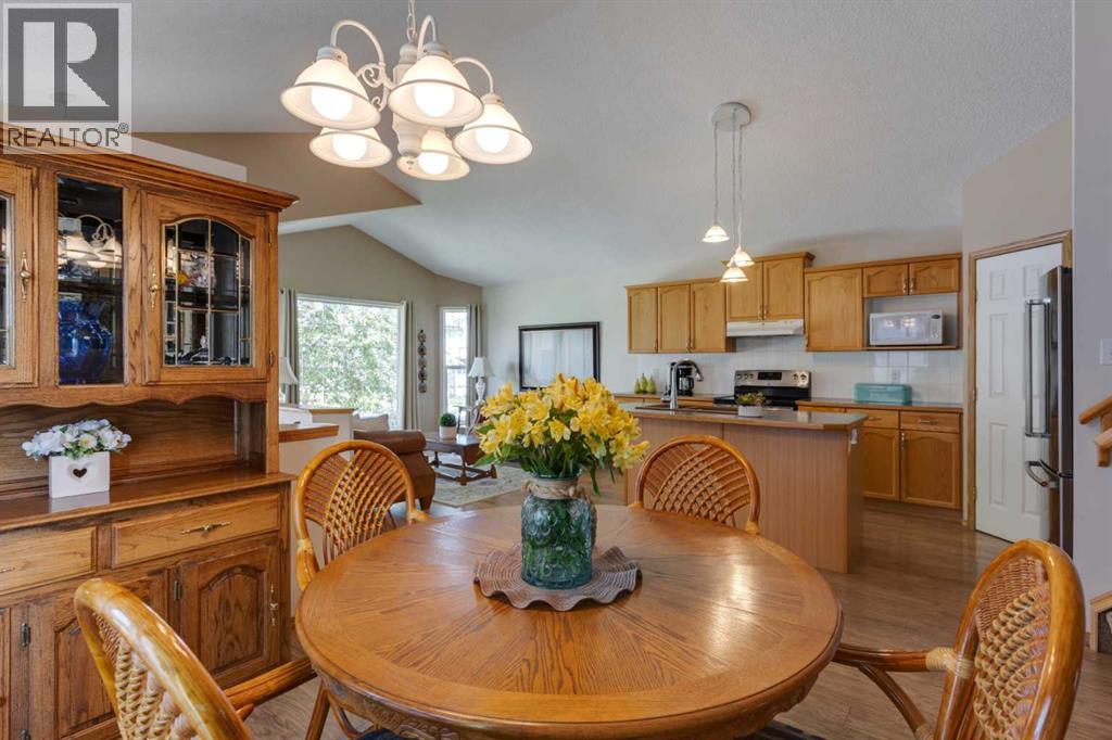 Single Family House 4 Level for Sale in  Citadel Mesa Close NW Citadel Calgary 