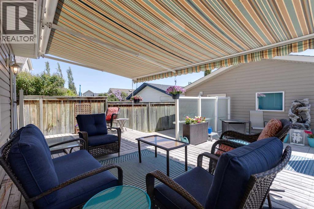 Single Family House 4 Level for Sale in  Citadel Mesa Close NW Citadel Calgary 