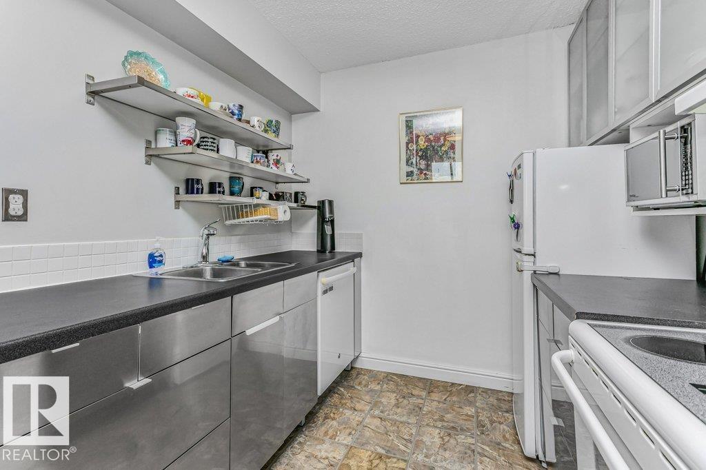 #143 8735 165 ST NW - 12