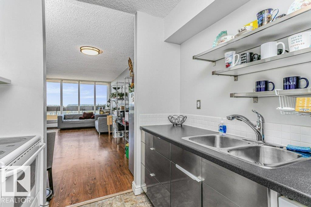 #143 8735 165 ST NW - 15