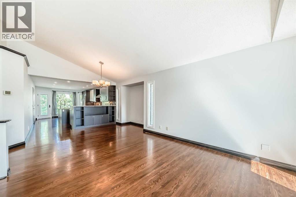Single Family House Bungalow for Sale in  Douglas Shore Close SE Douglasdale/Glen Calgary 