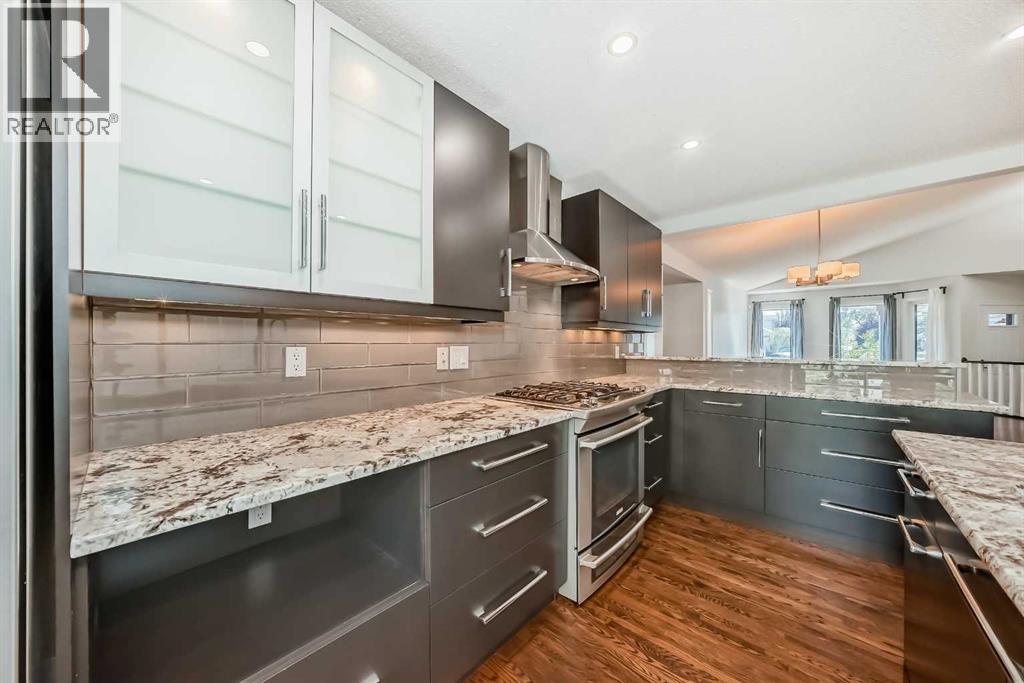 Single Family House Bungalow for Sale in  Douglas Shore Close SE Douglasdale/Glen Calgary 