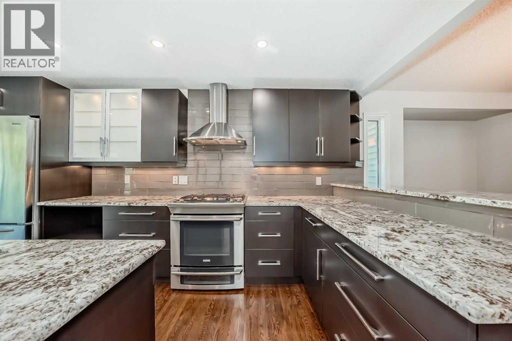 Single Family House Bungalow for Sale in  Douglas Shore Close SE Douglasdale/Glen Calgary 