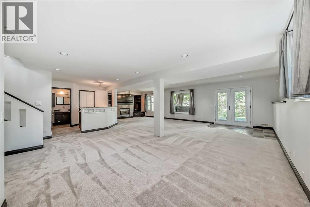 Single Family House Bungalow for Sale in  Douglas Shore Close SE Douglasdale/Glen Calgary 