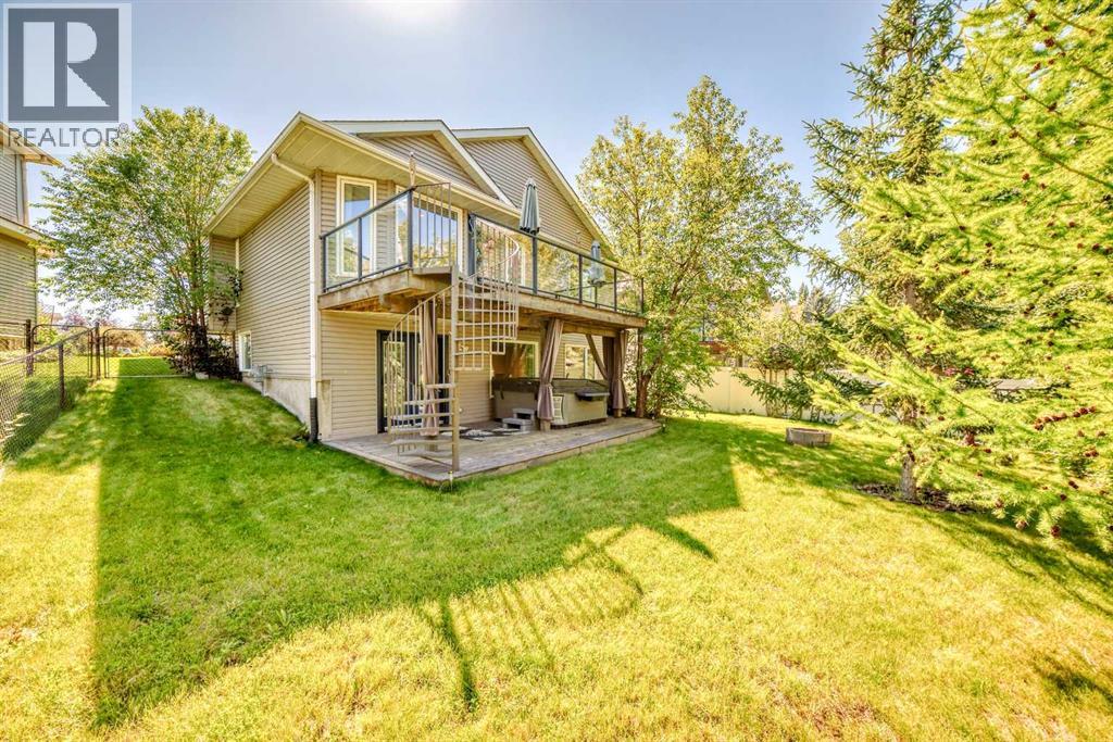 Single Family House Bungalow for Sale in  Douglas Shore Close SE Douglasdale/Glen Calgary 