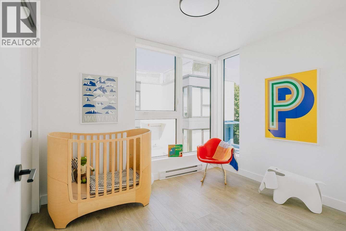 209 322 E 15TH AVENUE, Vancouver