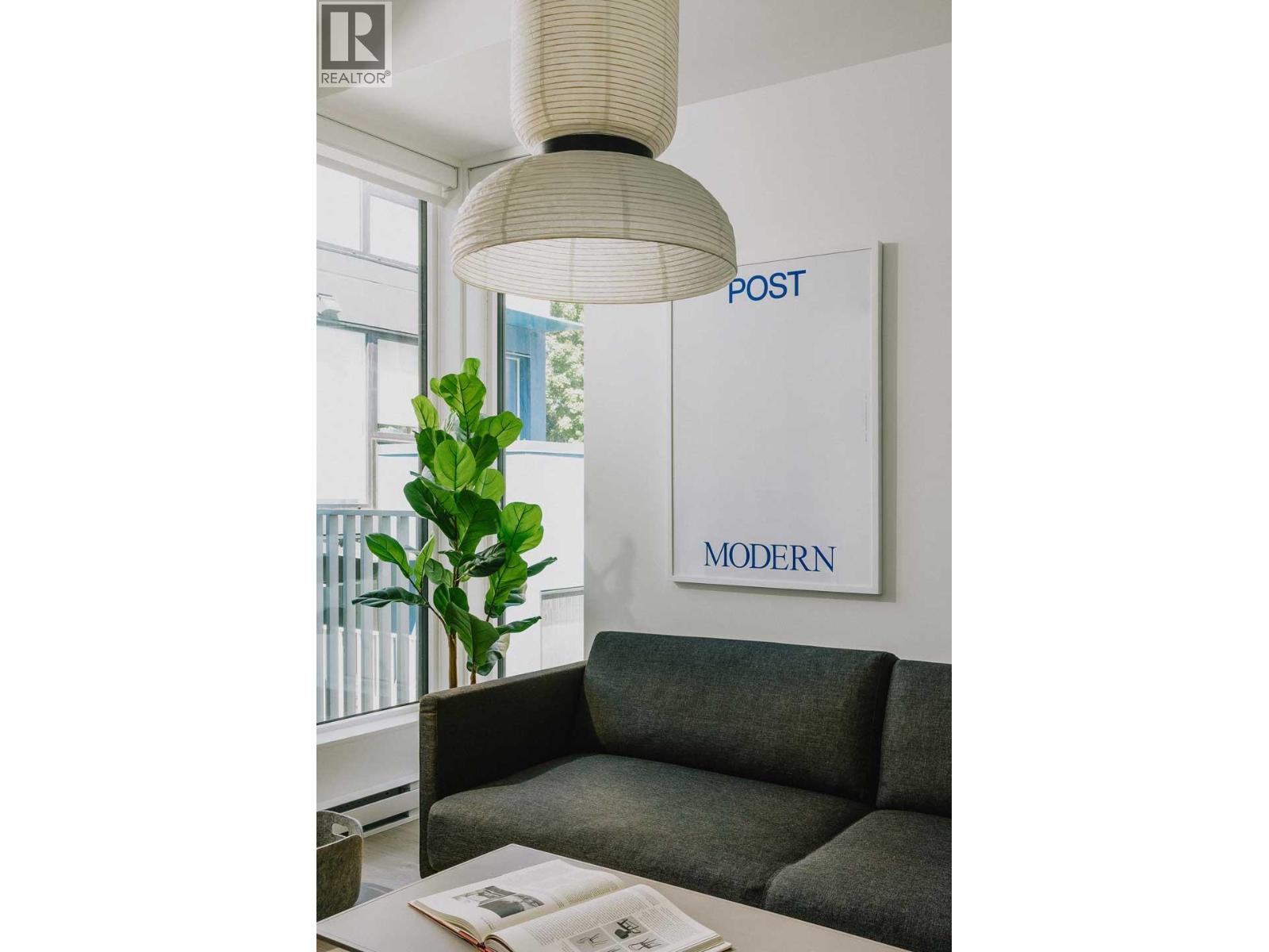 209 322 E 15TH AVENUE, Vancouver