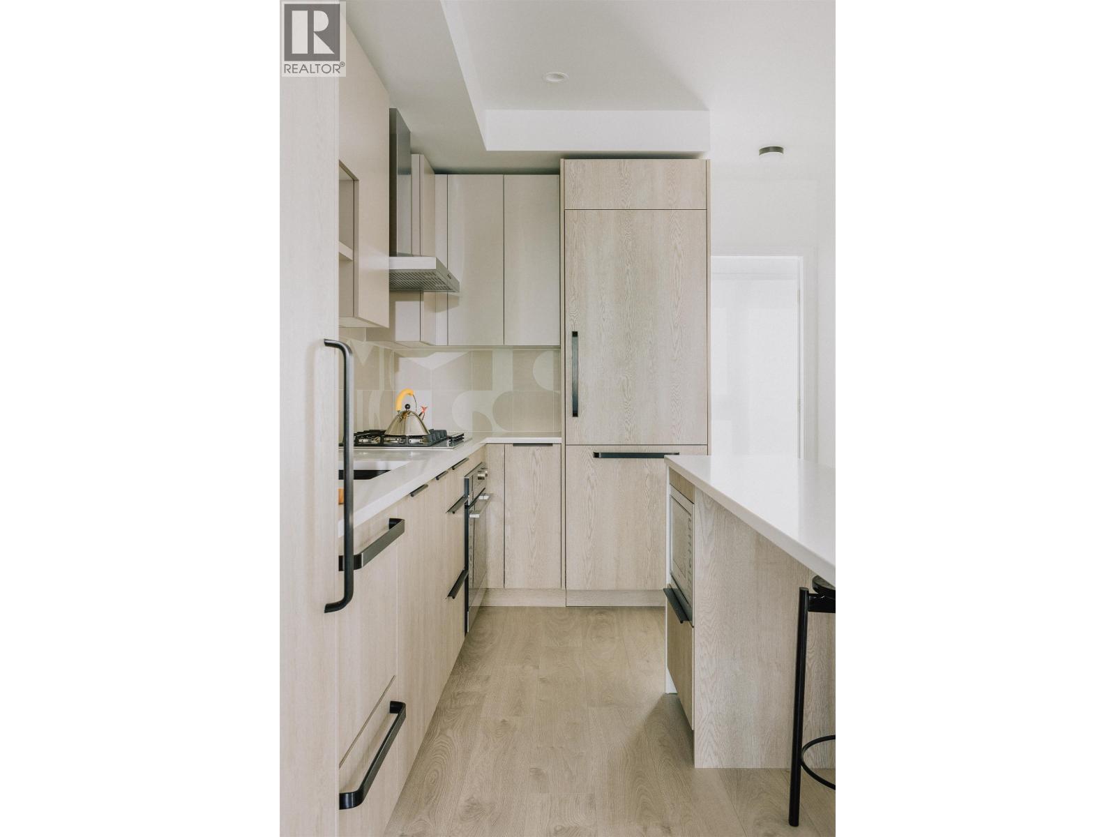 209 322 E 15TH AVENUE, Vancouver