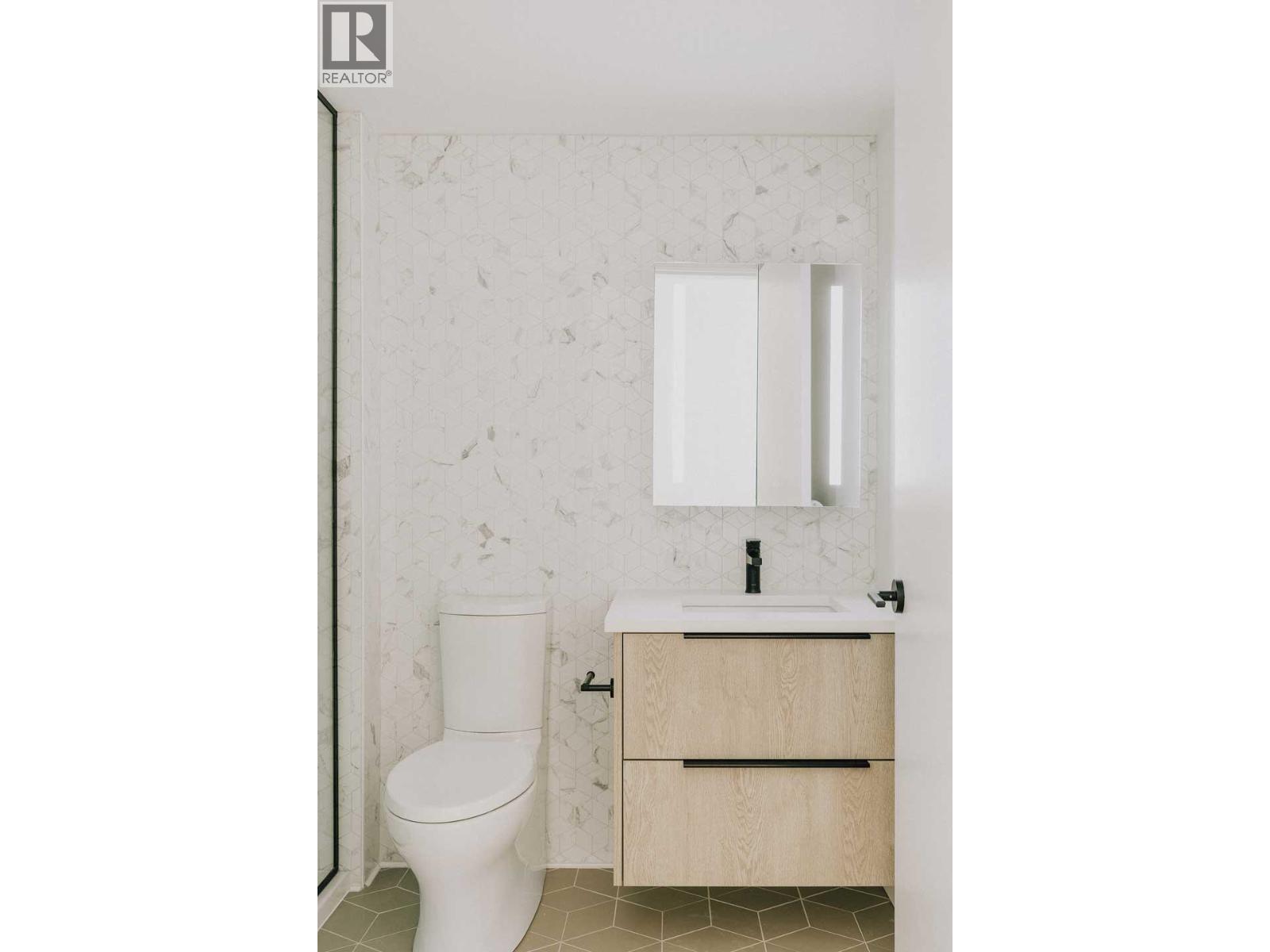 209 322 E 15TH AVENUE, Vancouver