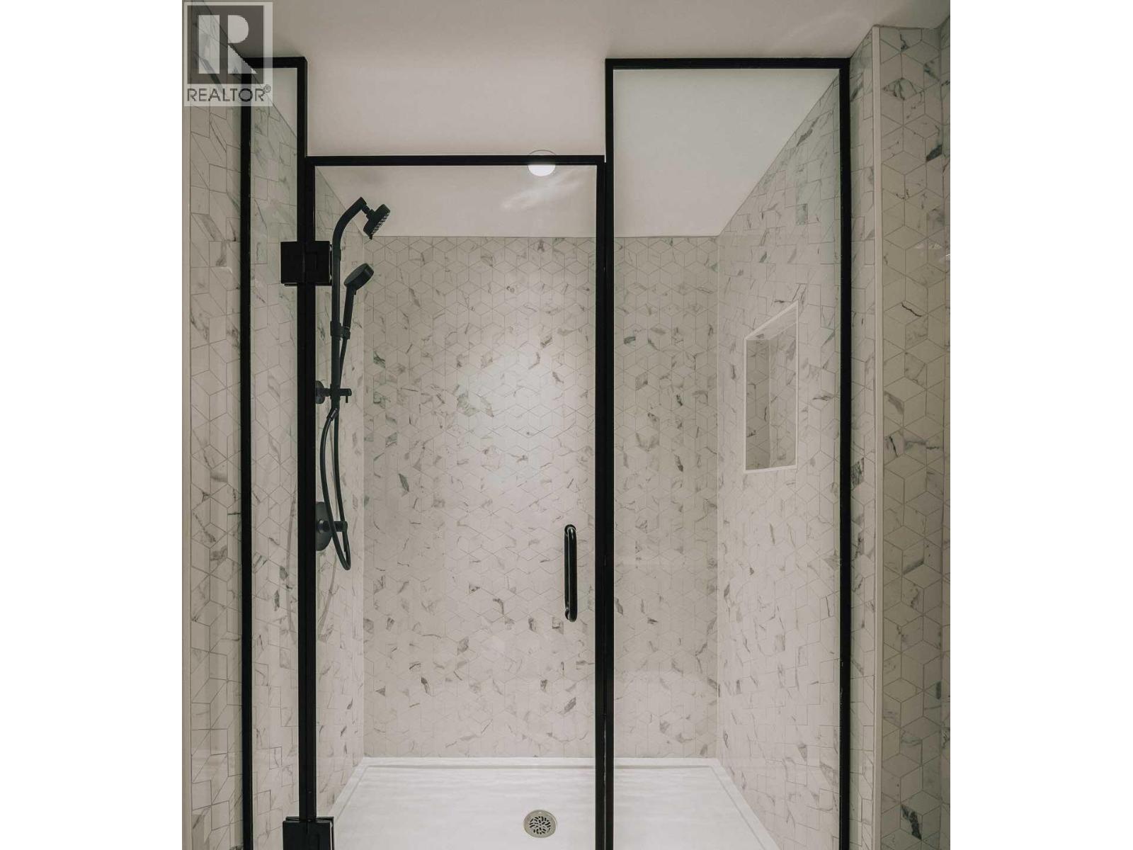 209 322 E 15TH AVENUE, Vancouver