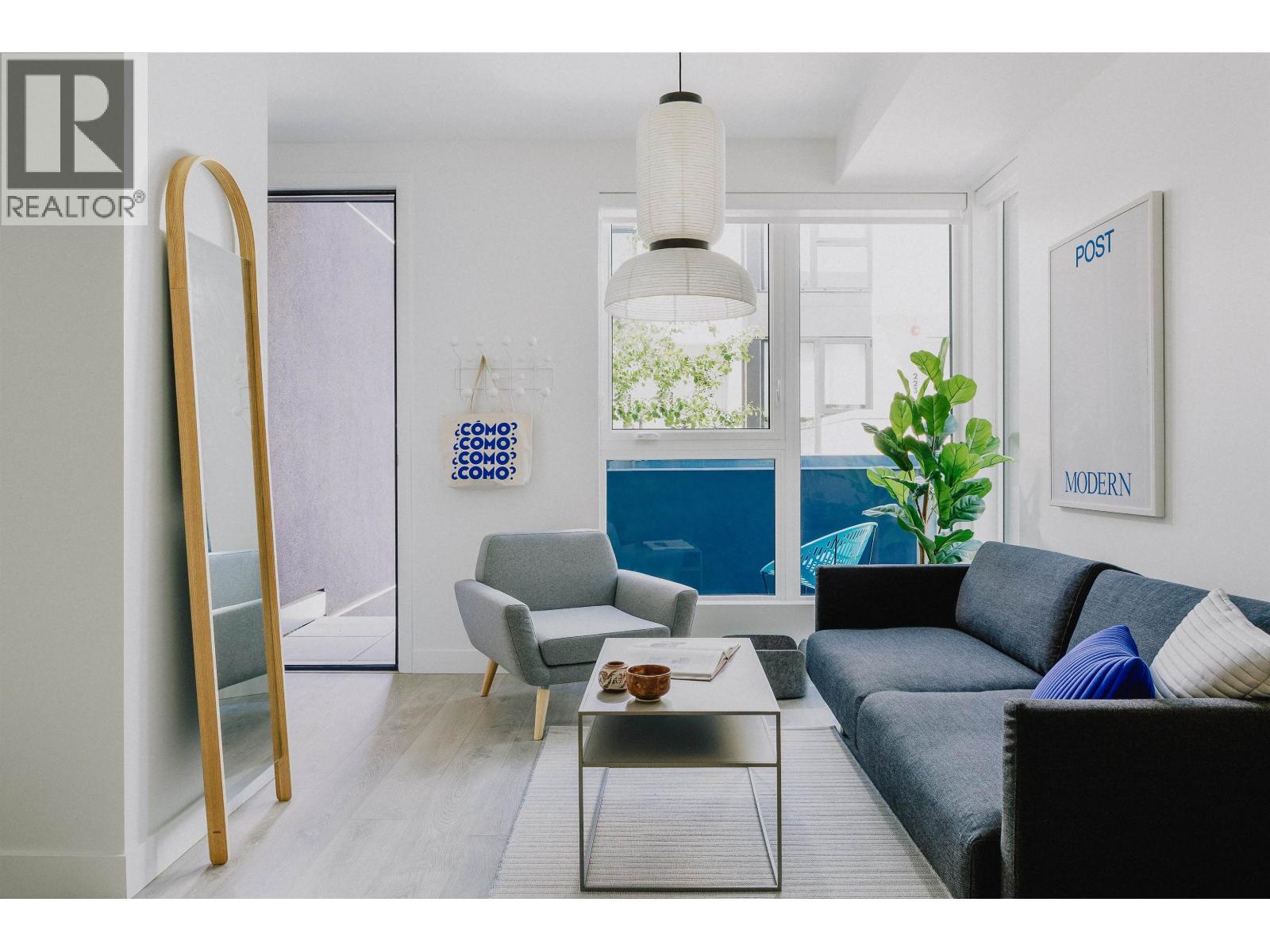 209 322 E 15TH AVENUE, Vancouver