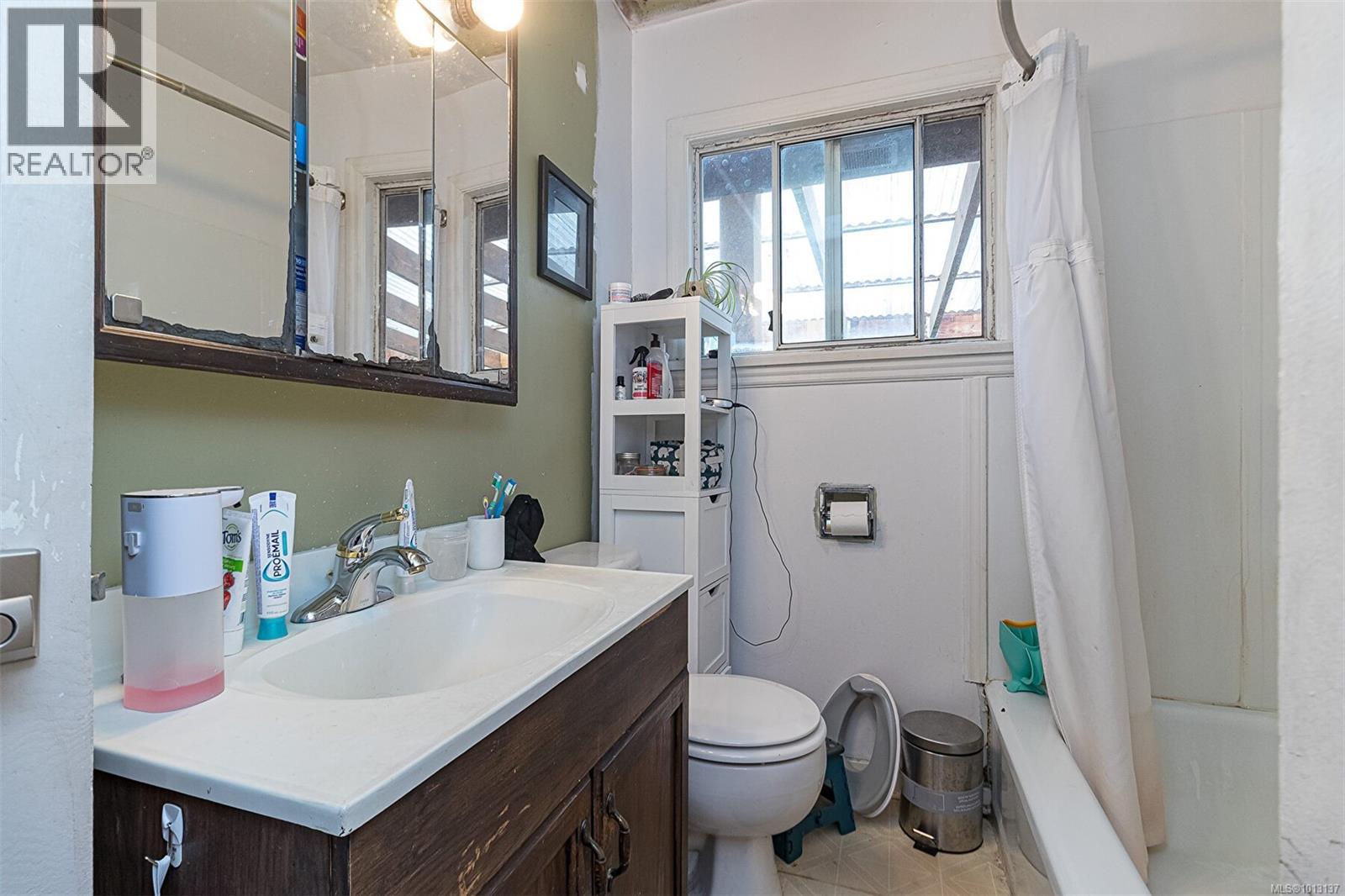  6716 Ayre Road, Sooke
