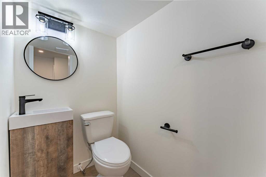 Single Family House Bi-level for Sale in  Templeview Drive NE Temple Calgary 