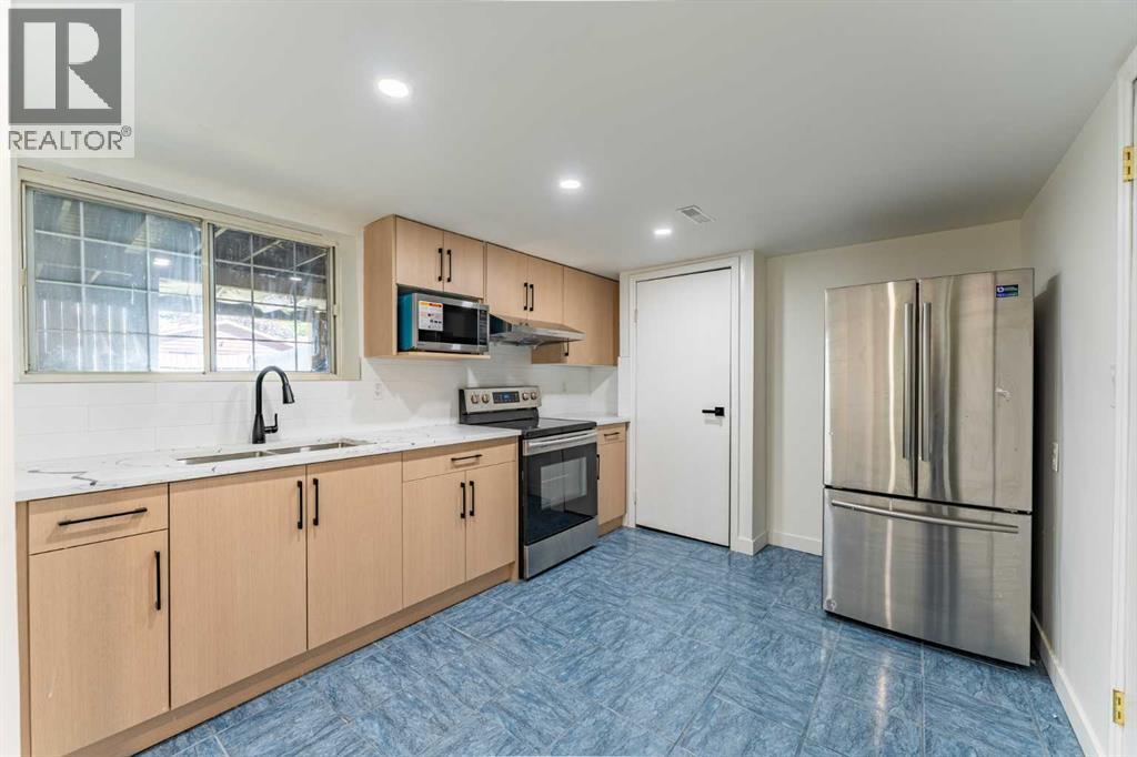 Single Family House Bi-level for Sale in  Templeview Drive NE Temple Calgary 