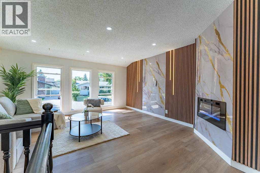 Single Family House Bi-level for Sale in  Templeview Drive NE Temple Calgary 