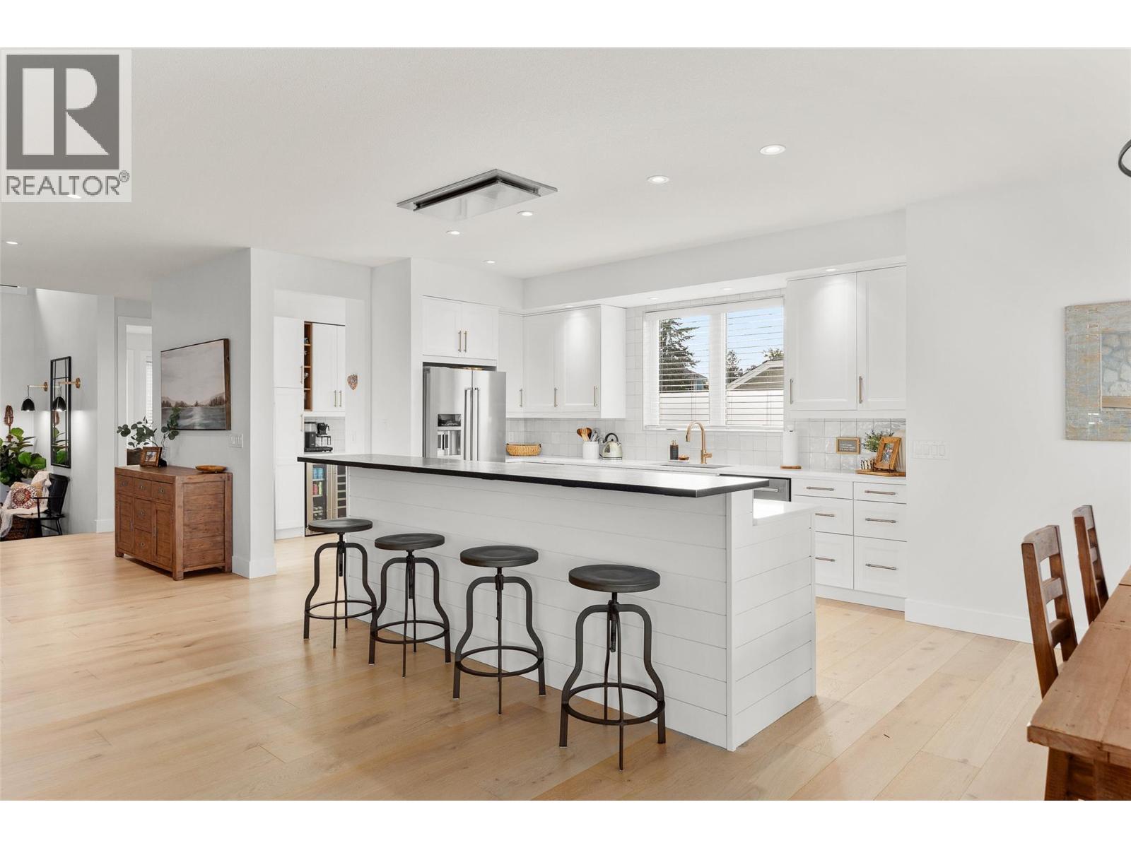  415 Curlew Drive, Kelowna