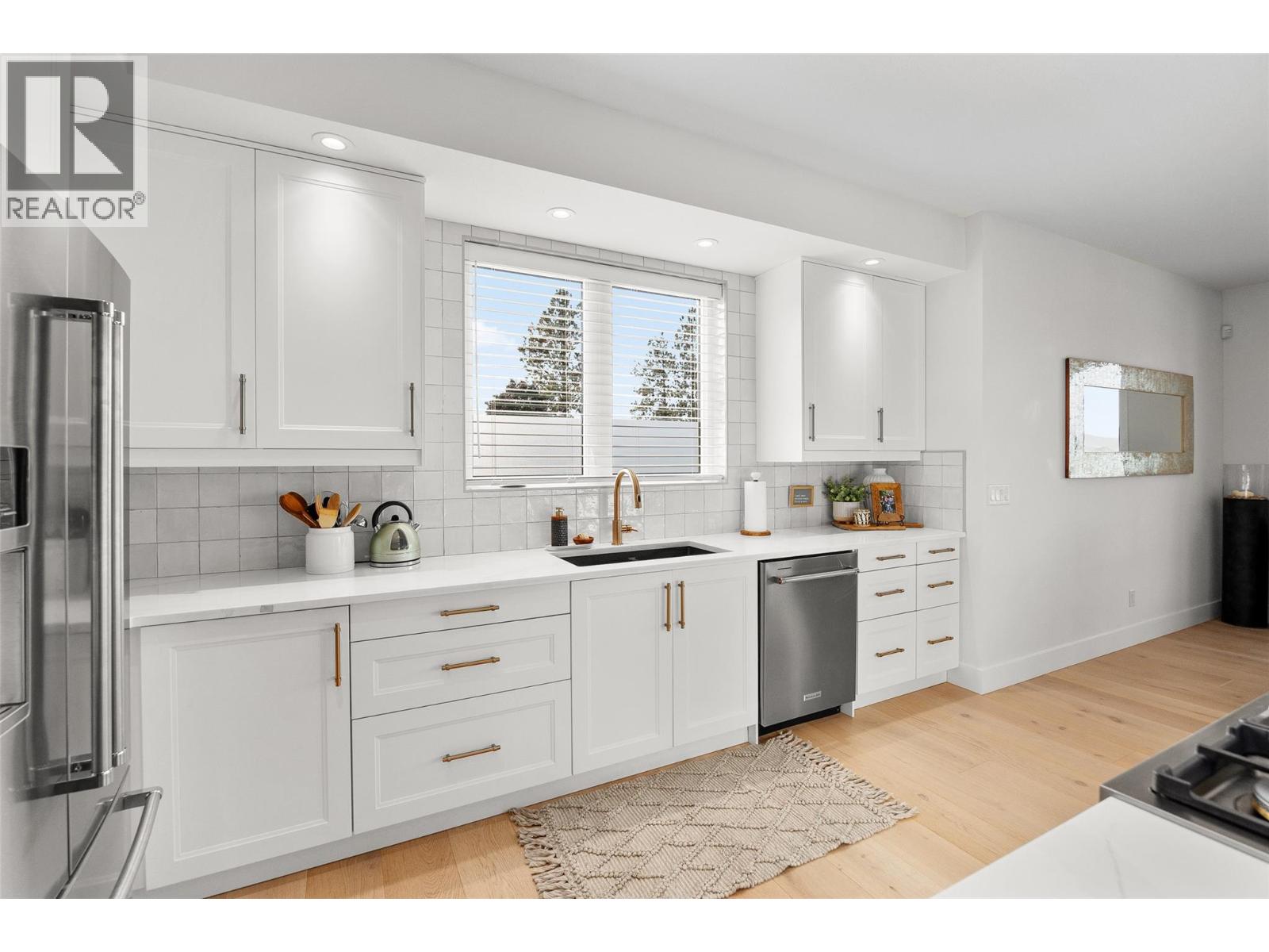  415 Curlew Drive, Kelowna