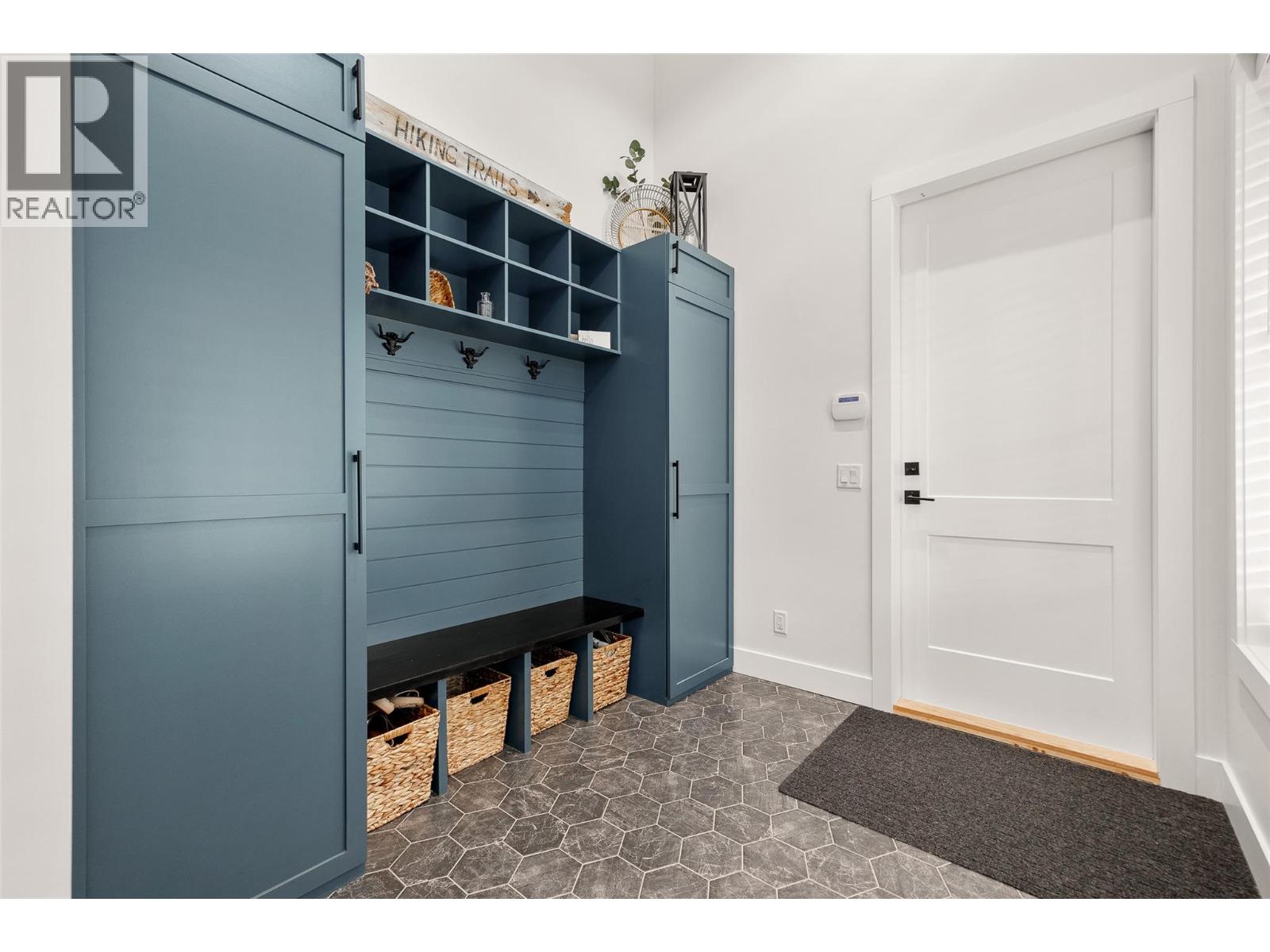  415 Curlew Drive, Kelowna