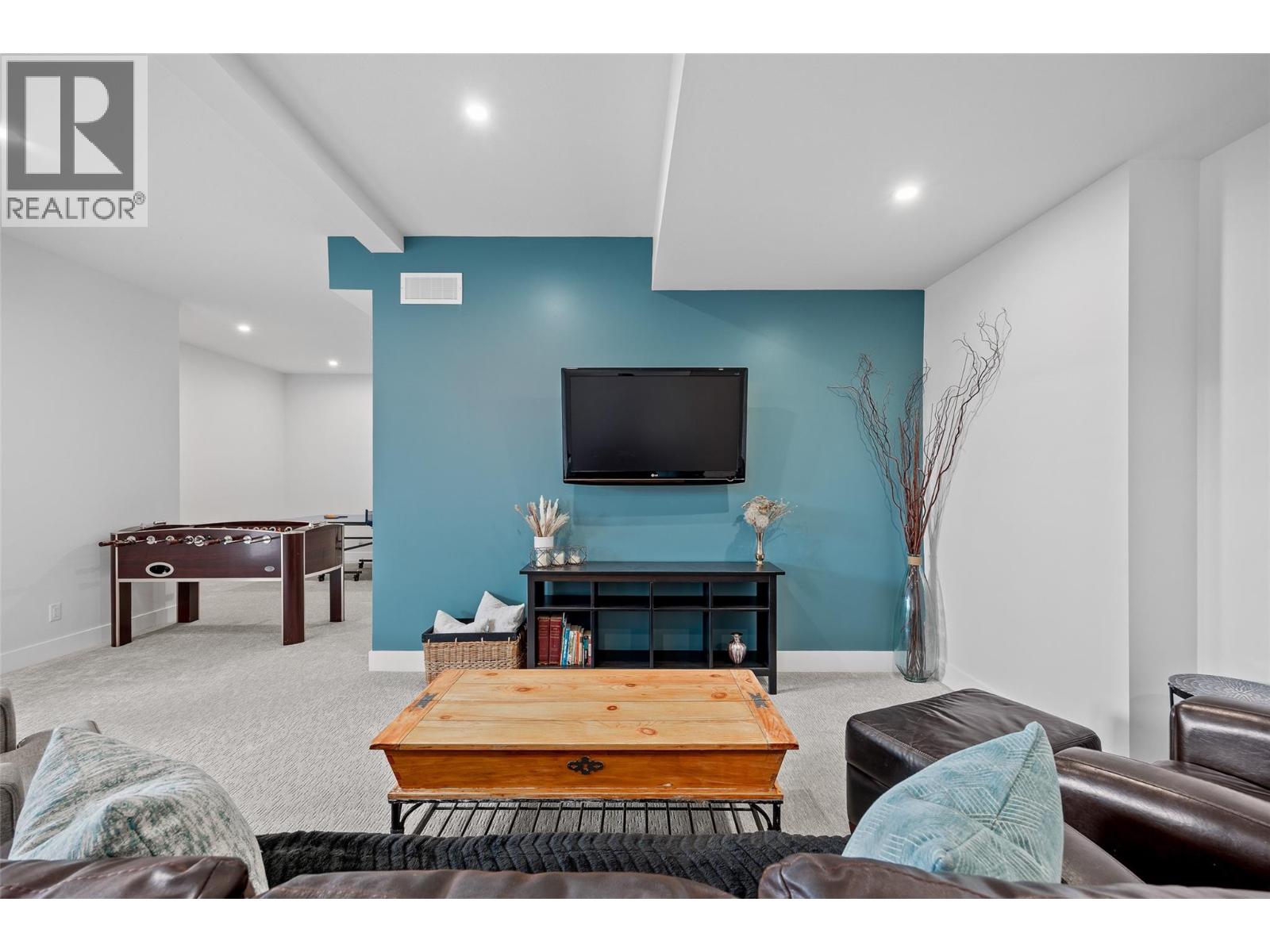  415 Curlew Drive, Kelowna