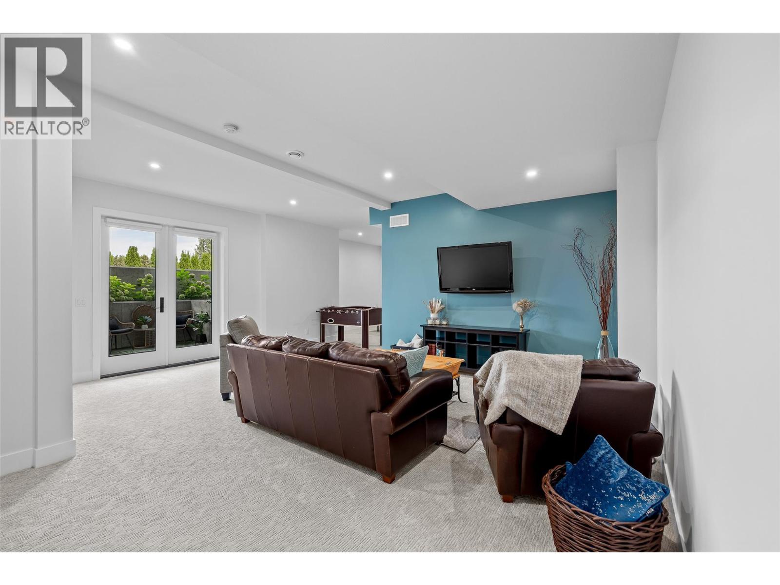  415 Curlew Drive, Kelowna
