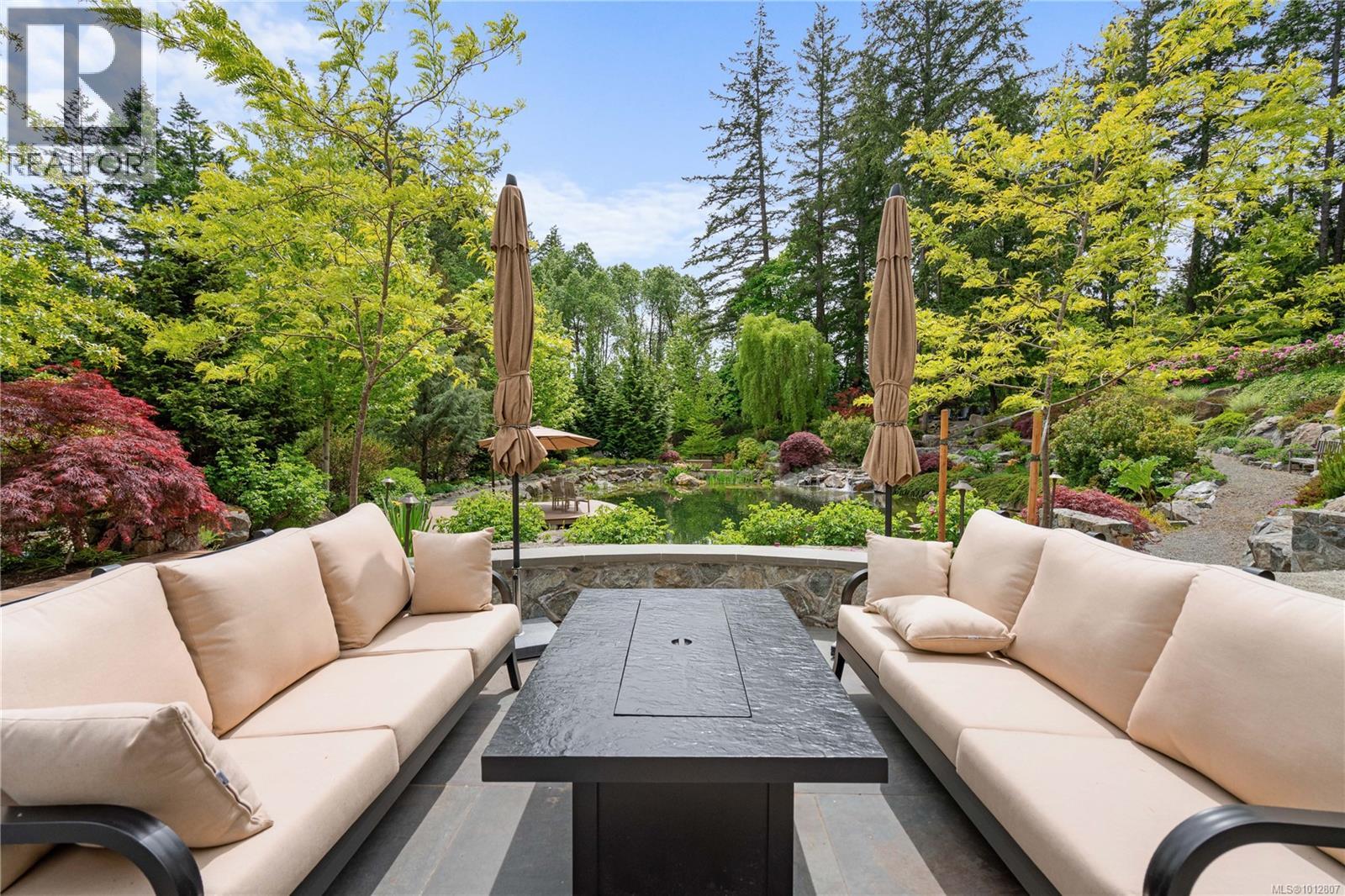 441 Glendower Rd, Saanich