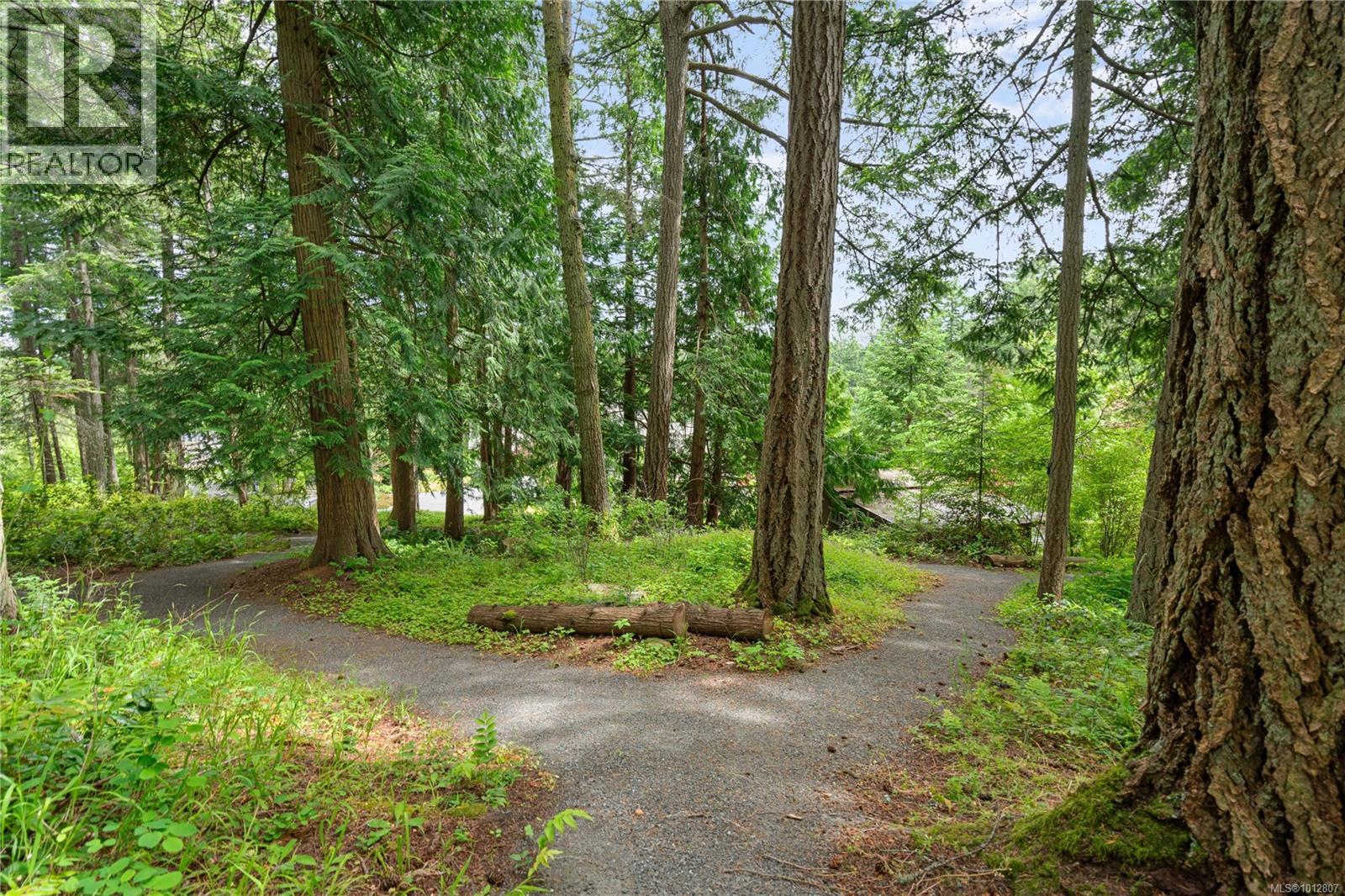 441 Glendower Rd, Saanich
