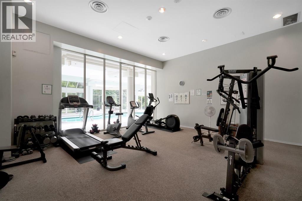 205 1327 E KEITH ROAD, North Vancouver