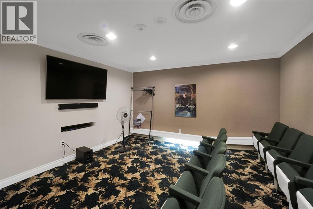 205 1327 E KEITH ROAD, North Vancouver