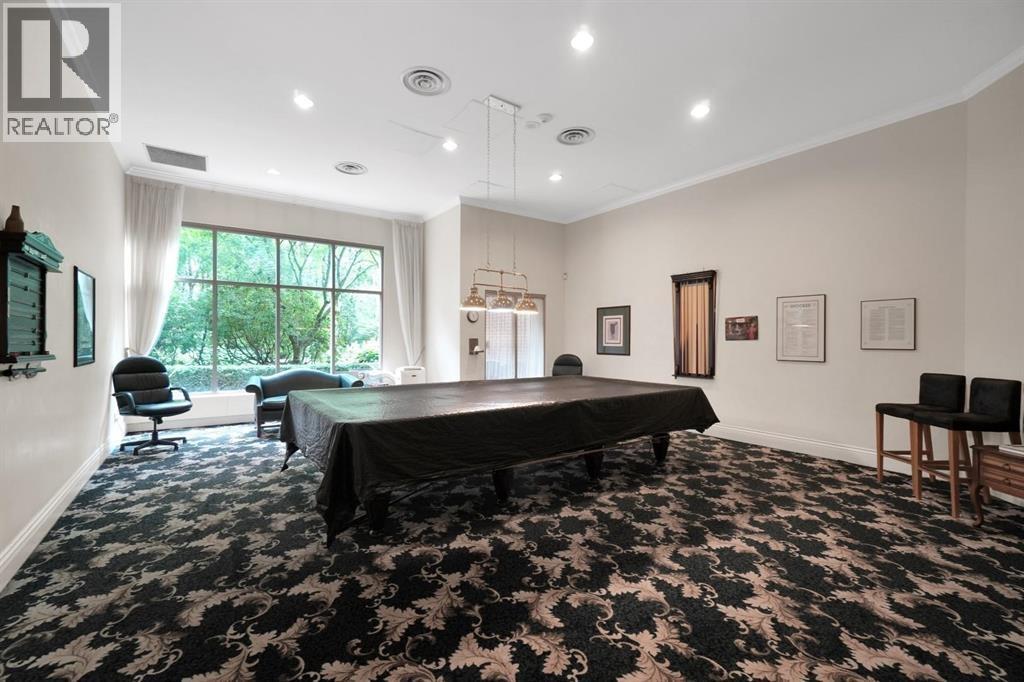 205 1327 E KEITH ROAD, North Vancouver