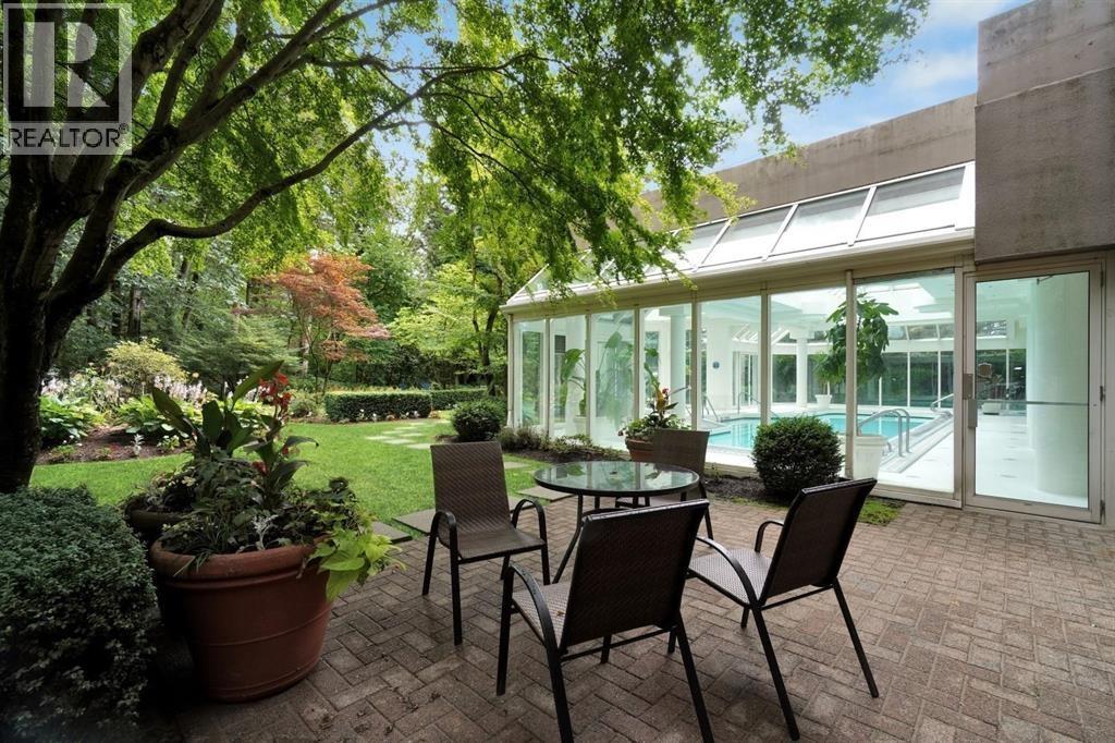 205 1327 E KEITH ROAD, North Vancouver