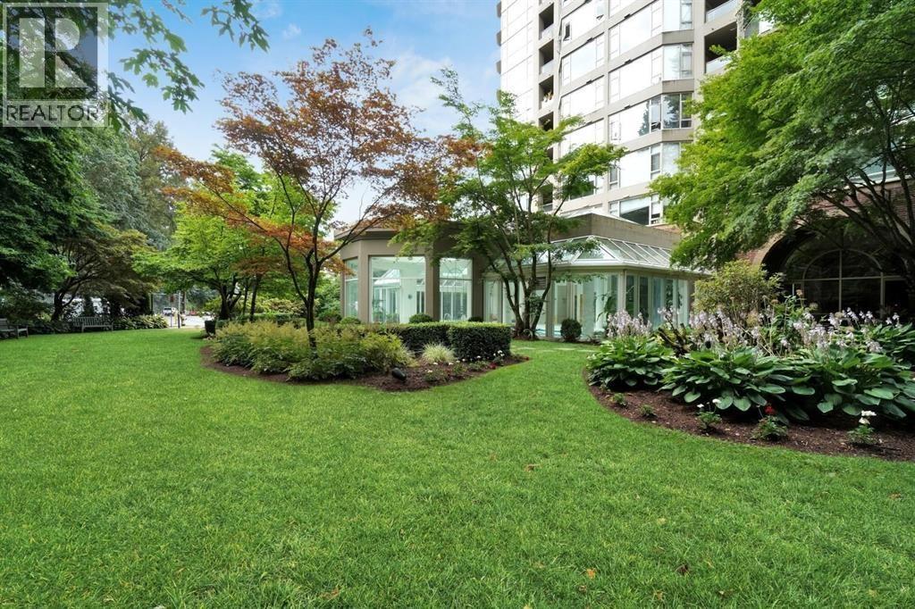 205 1327 E KEITH ROAD, North Vancouver