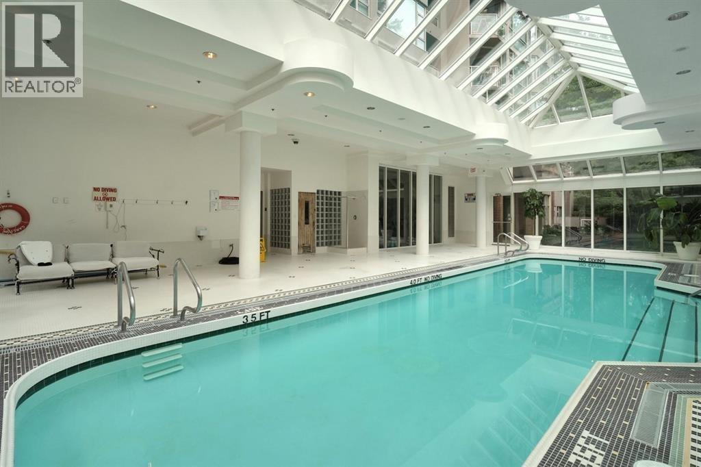 205 1327 E KEITH ROAD, North Vancouver