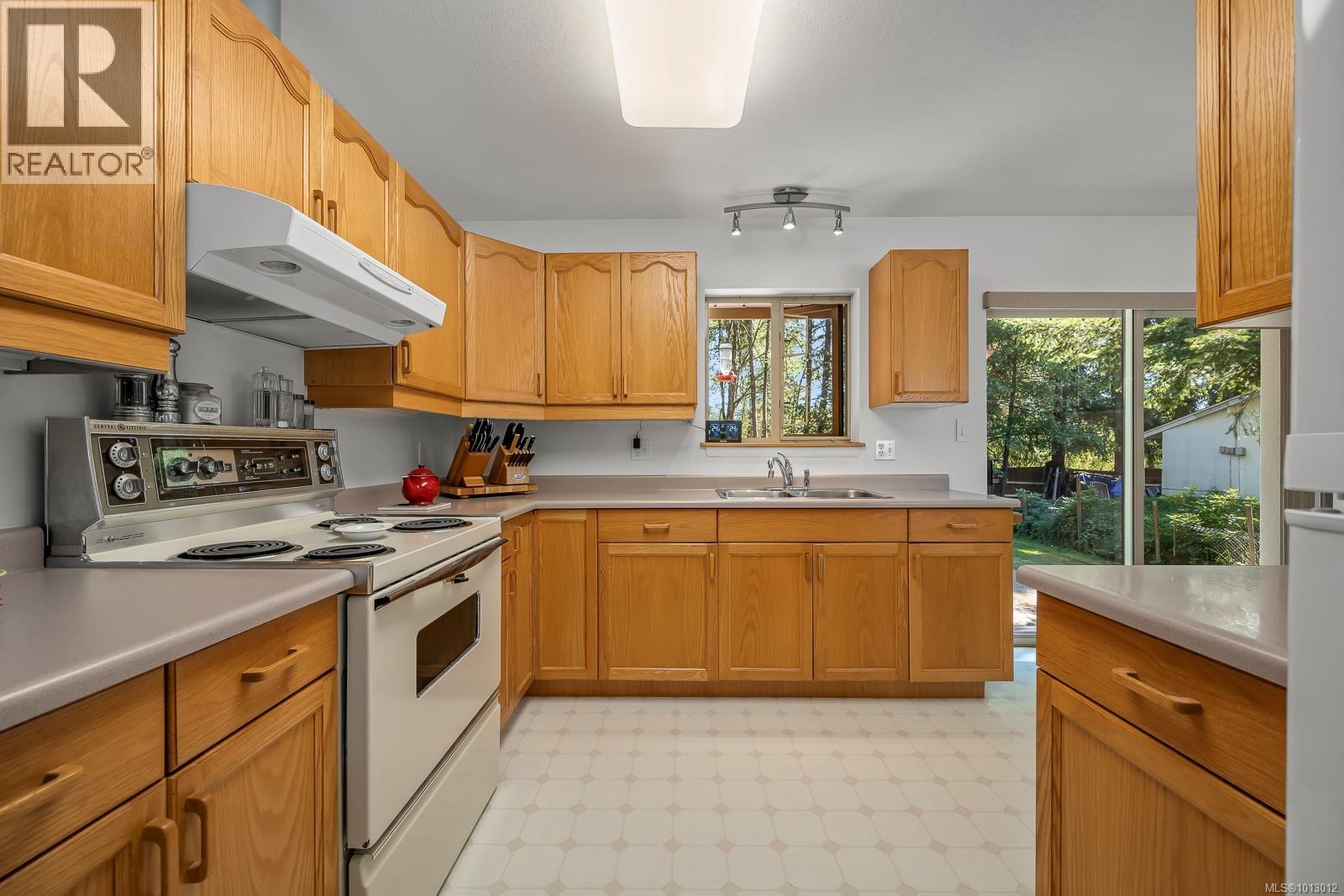 3465 CESSFORD Rd, Courtenay