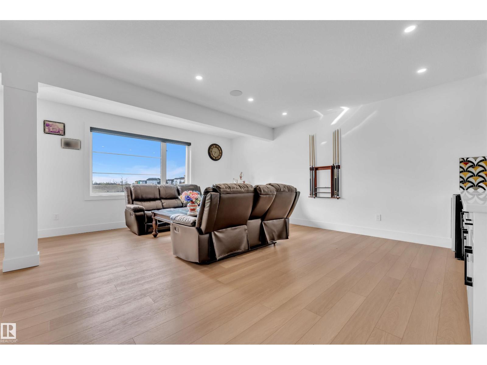 8118 ORCHARDS GREEN GR SW, Edmonton